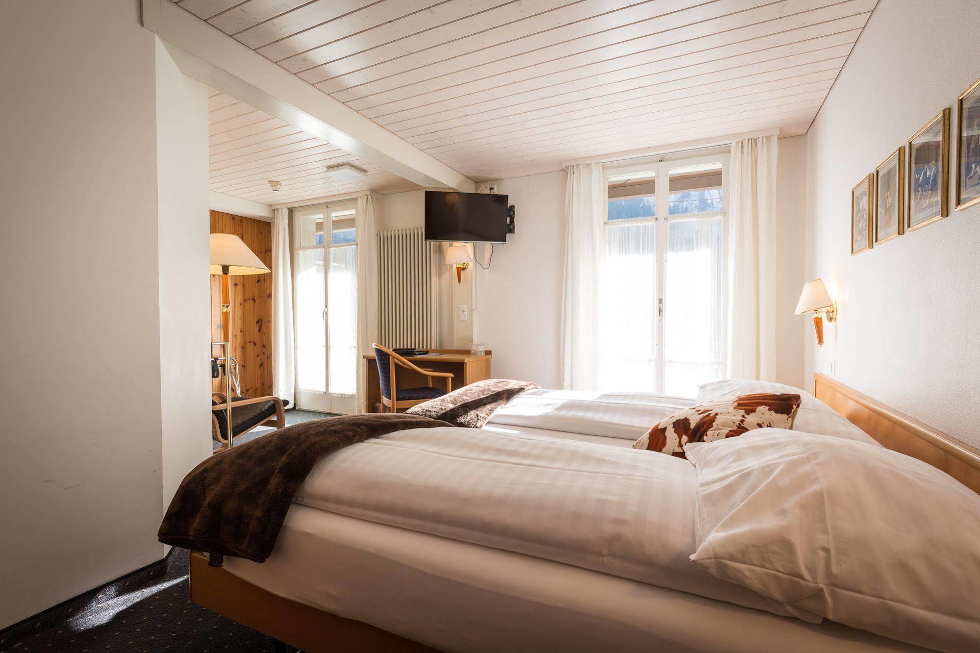Hotel Oberland Лаутербруннен Экстерьер фото
