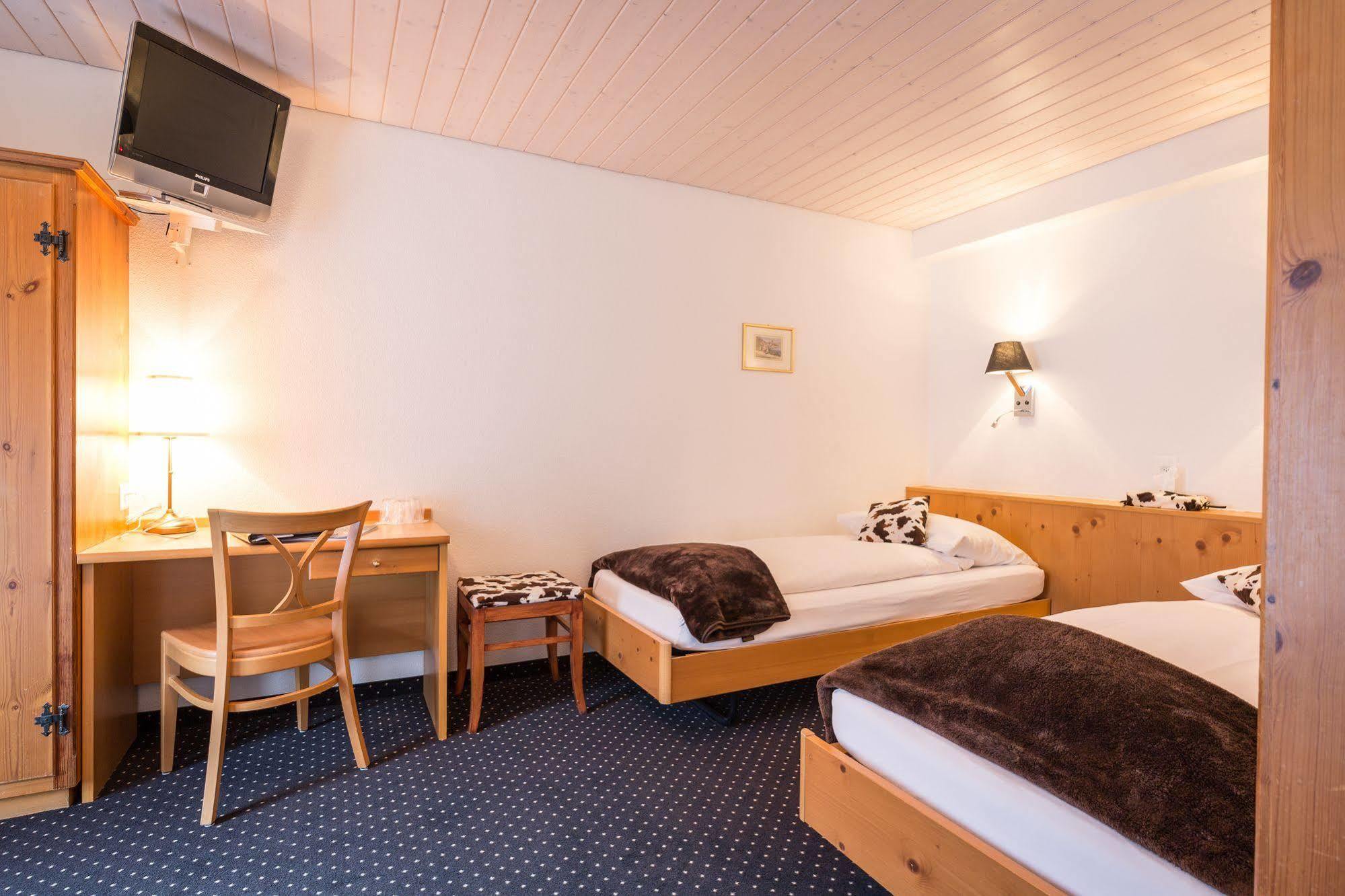 Hotel Oberland Лаутербруннен Экстерьер фото