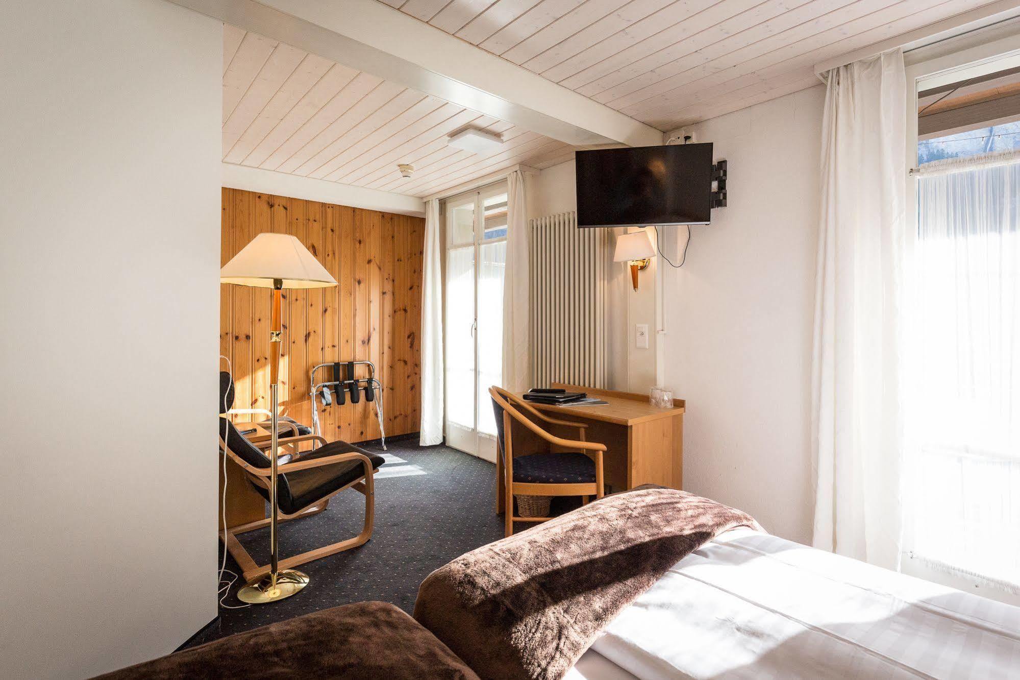 Hotel Oberland Лаутербруннен Экстерьер фото