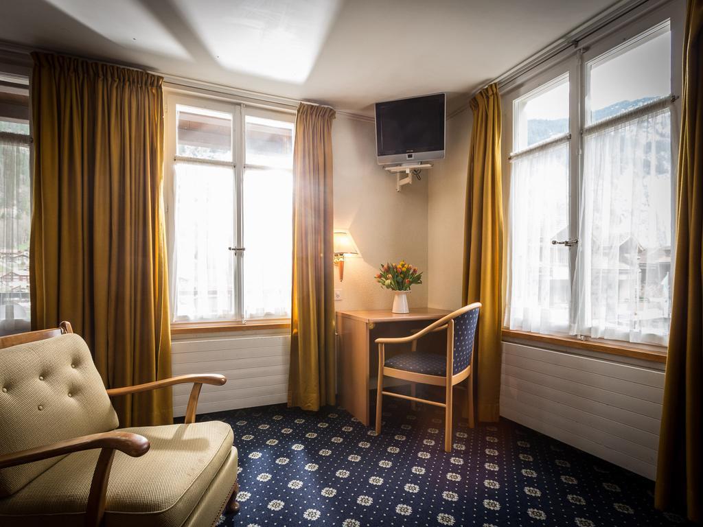Hotel Oberland Лаутербруннен Номер фото